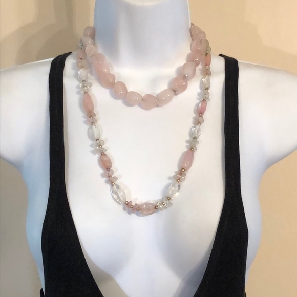 BUNDLE lot 2 vintage pink and white gemstone/stone necklaces boho chunky bead. - Picture 2 of 7